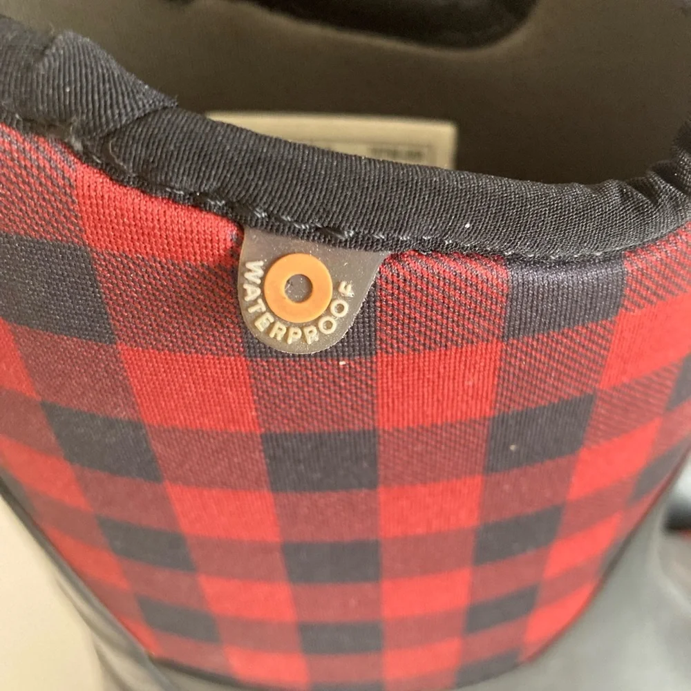 Bogs Kids Black and Red Plaid Waterproof Rain Boots Youth Size 4